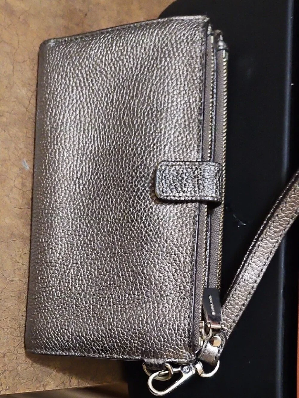 Michael Kors Metallic Pebbled Wristlet - Silver Pewter